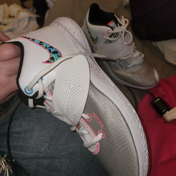 Tennis shoes nike - Picture 3 of 4